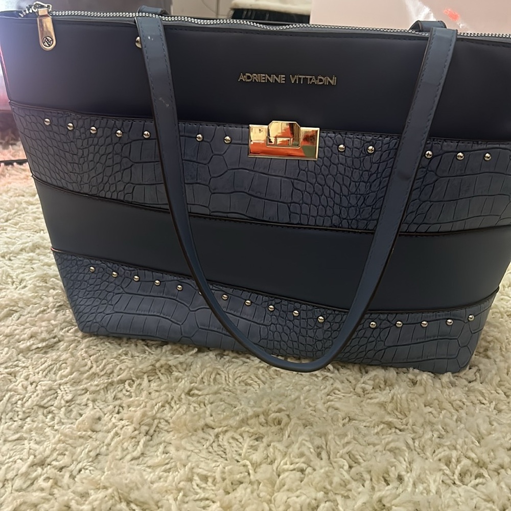 Adrienne Vittadini Purse - Picture 1 of 7
